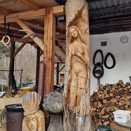 žltá Сasa de vacaciones Jelenec