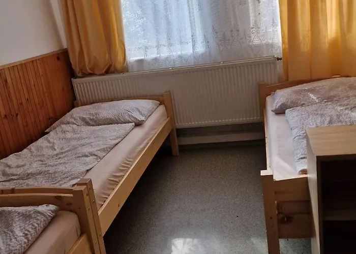 Сasa de vacaciones žltá *